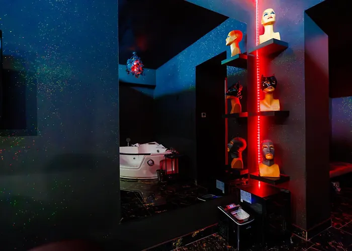 Romeo Nights - Private - Adults Only 3*