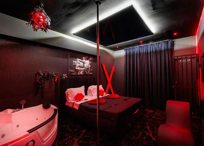 Готель для побачень Romeo Nights - Private - Adults Only 3*