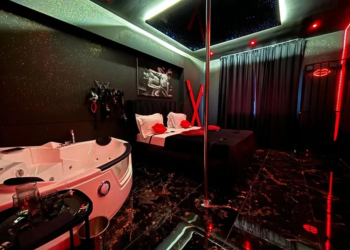 Romeo Nights - Private - Adults Only 3* Бухарест