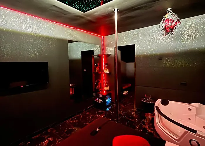 Romeo Nights - Private - Adults Only 3*