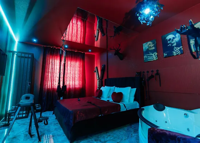 Romeo Nights - Private - Adults Only 3* Бухарест