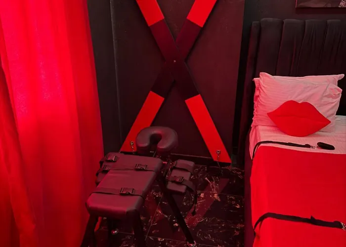 Romeo Nights - Private - Adults Only Готель для побачень Бухарест