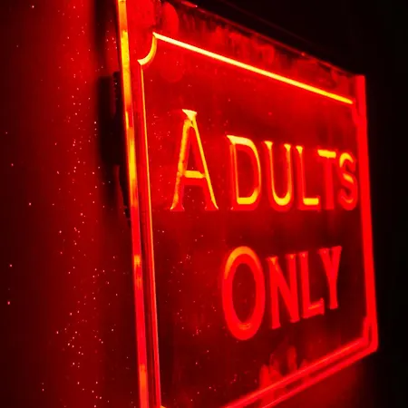 Hotel del amor Romeo Nights - Private - Adults Only