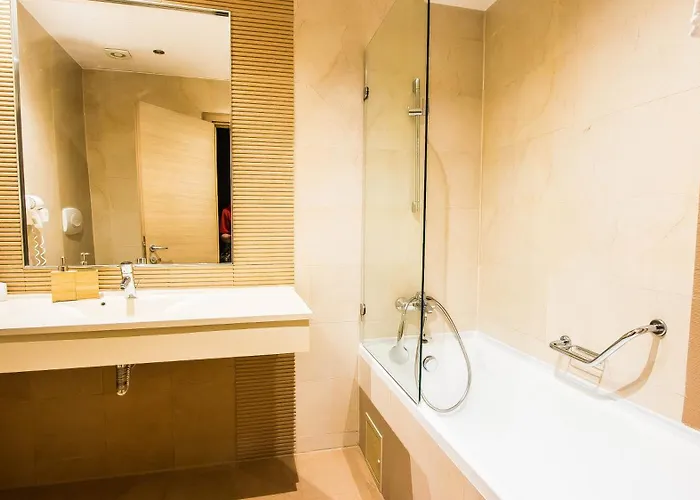 Romeo Nights - Private - Adults Only بيت الحب بوخارست