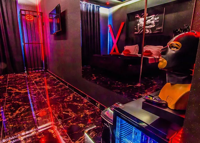 Romeo Nights - Private - Adults Only 3*