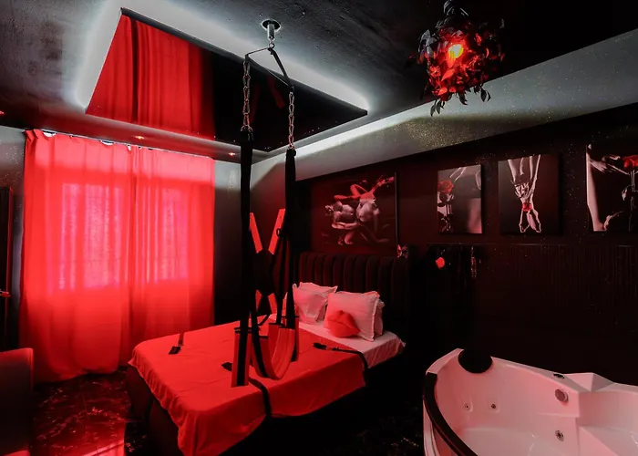 Romeo Nights - Private - Adults Only 3*
