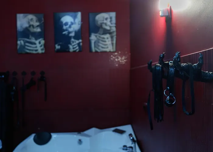 Romeo Nights - Private - Adults Only بيت الحب 3*