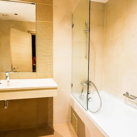 Romeo Nights - Private - Adults Only Yetişkin Oteli Bükreş