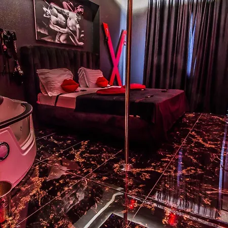Romeo Nights - Private - Adults Only 3* Bükreş