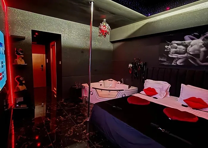 Romeo Nights - Private - Adults Only Отель для свиданий
