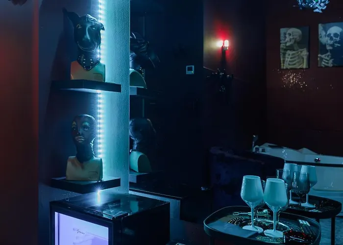 Romeo Nights - Private - Adults Only Бухарест